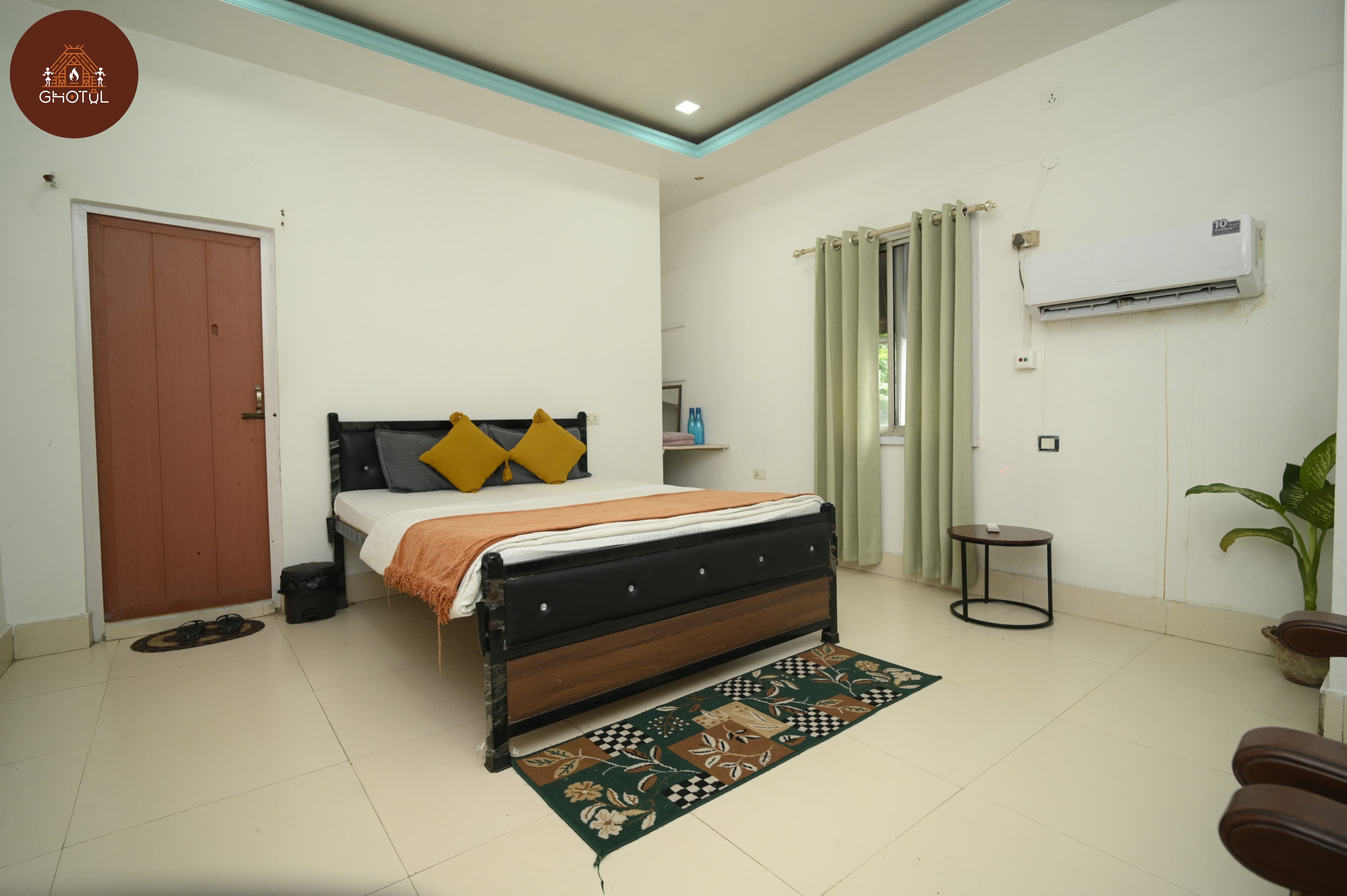 Air-Conditioned Private Room